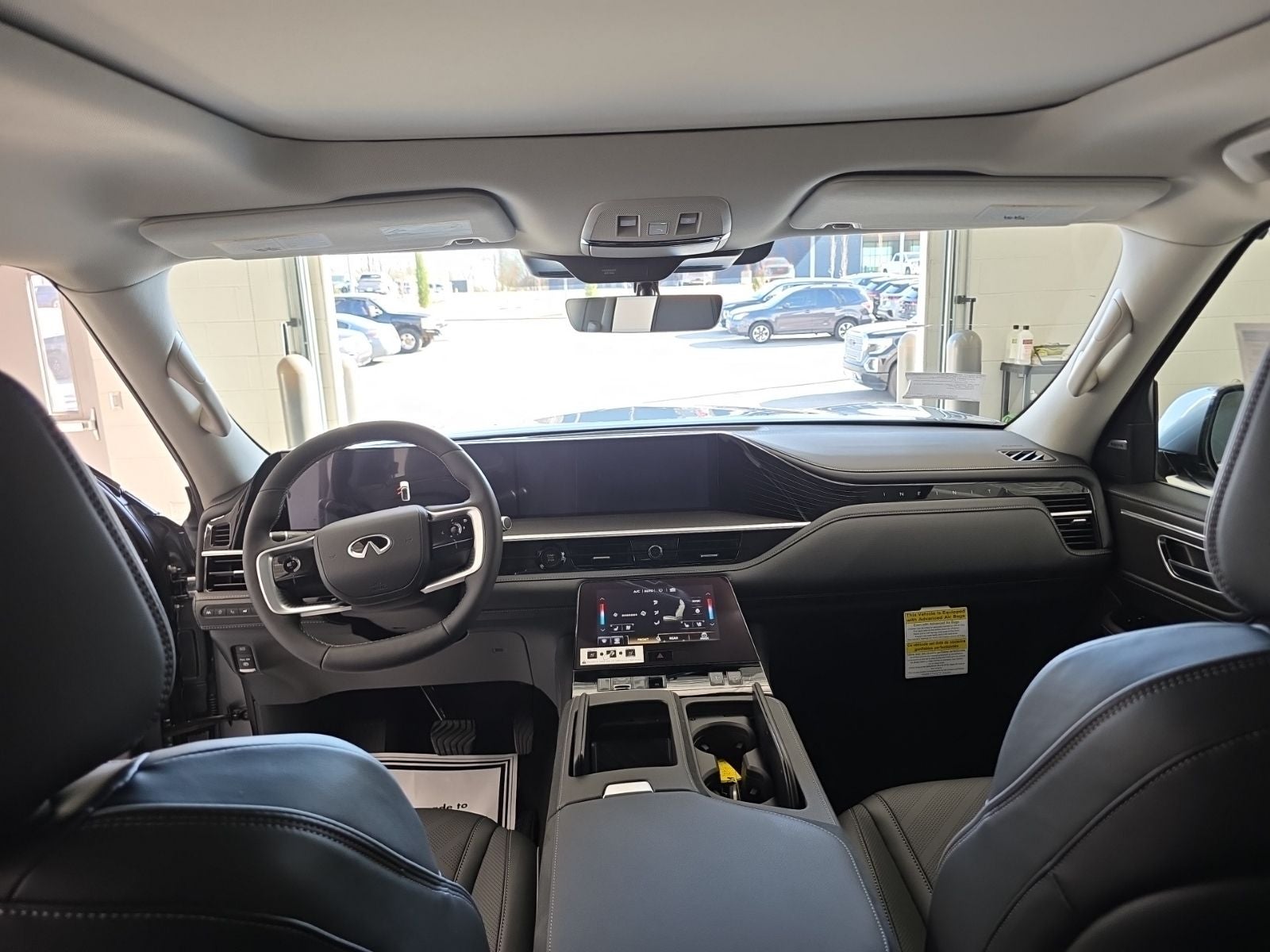 2026 INFINITI QX80 LUXE