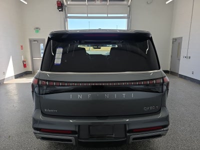 2026 INFINITI QX80 LUXE