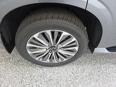 2026 INFINITI QX80 LUXE