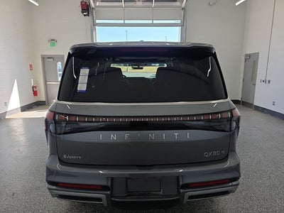 2026 INFINITI QX80 LUXE