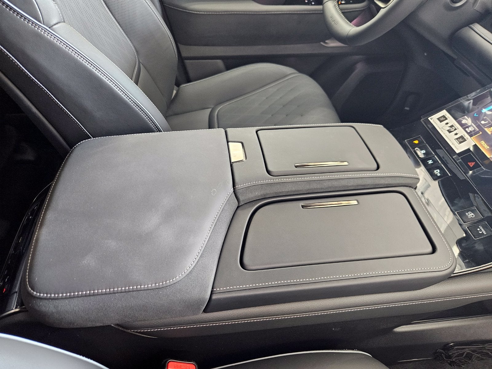 2027 INFINITI QX80 AUTOGRAPH
