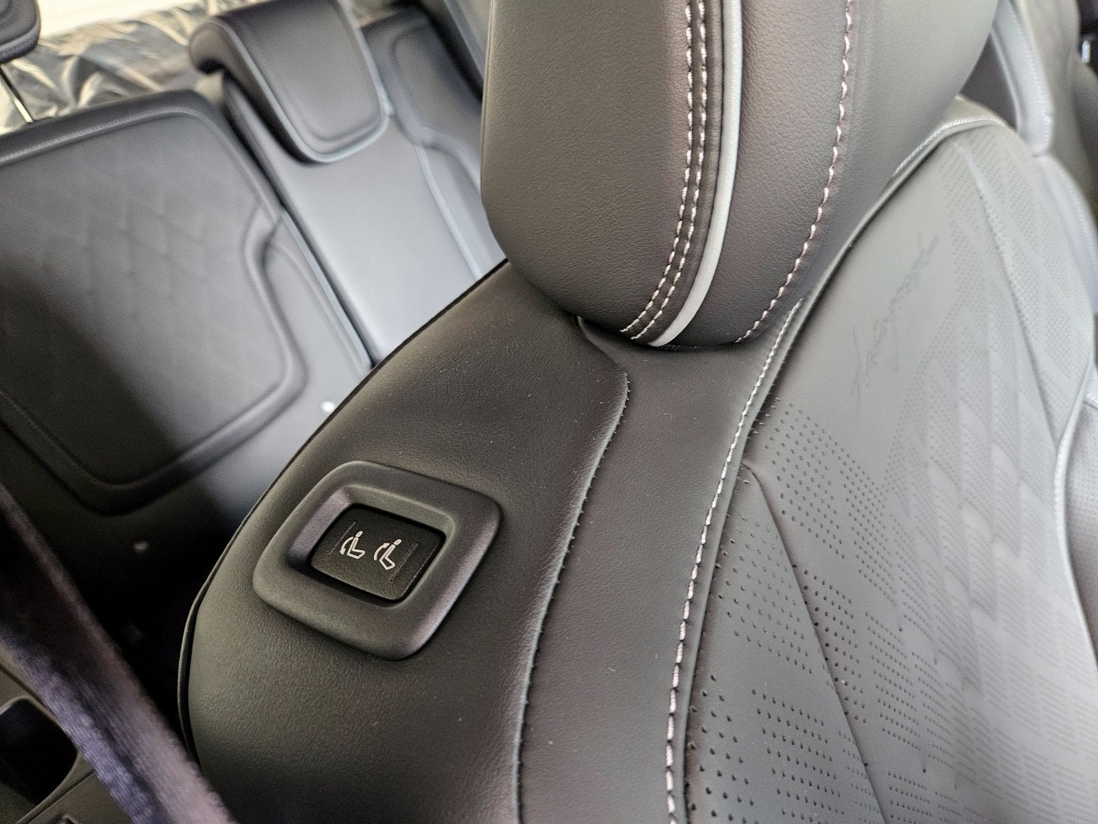 2027 INFINITI QX80 AUTOGRAPH