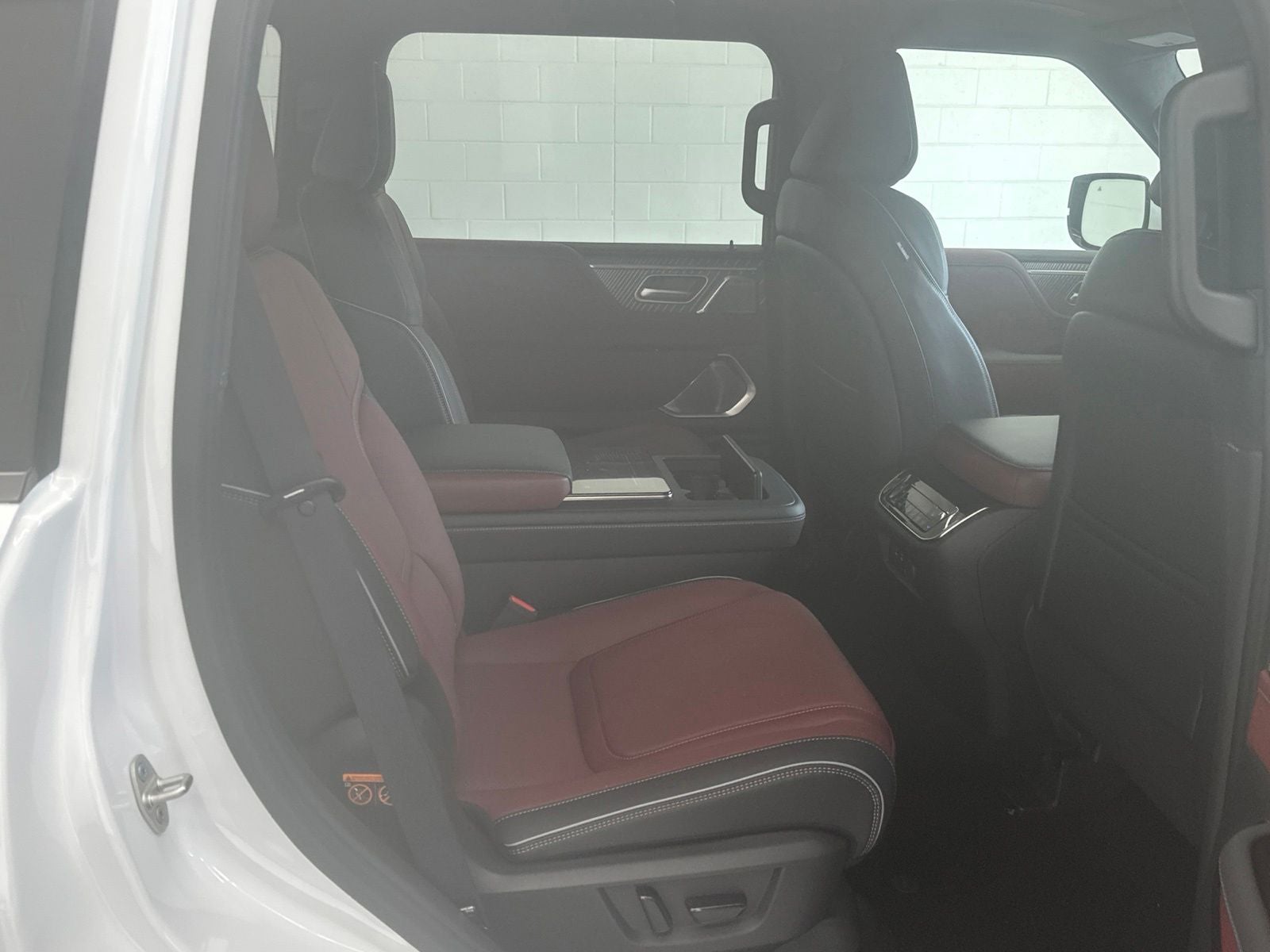 2027 INFINITI QX80 AUTOGRAPH