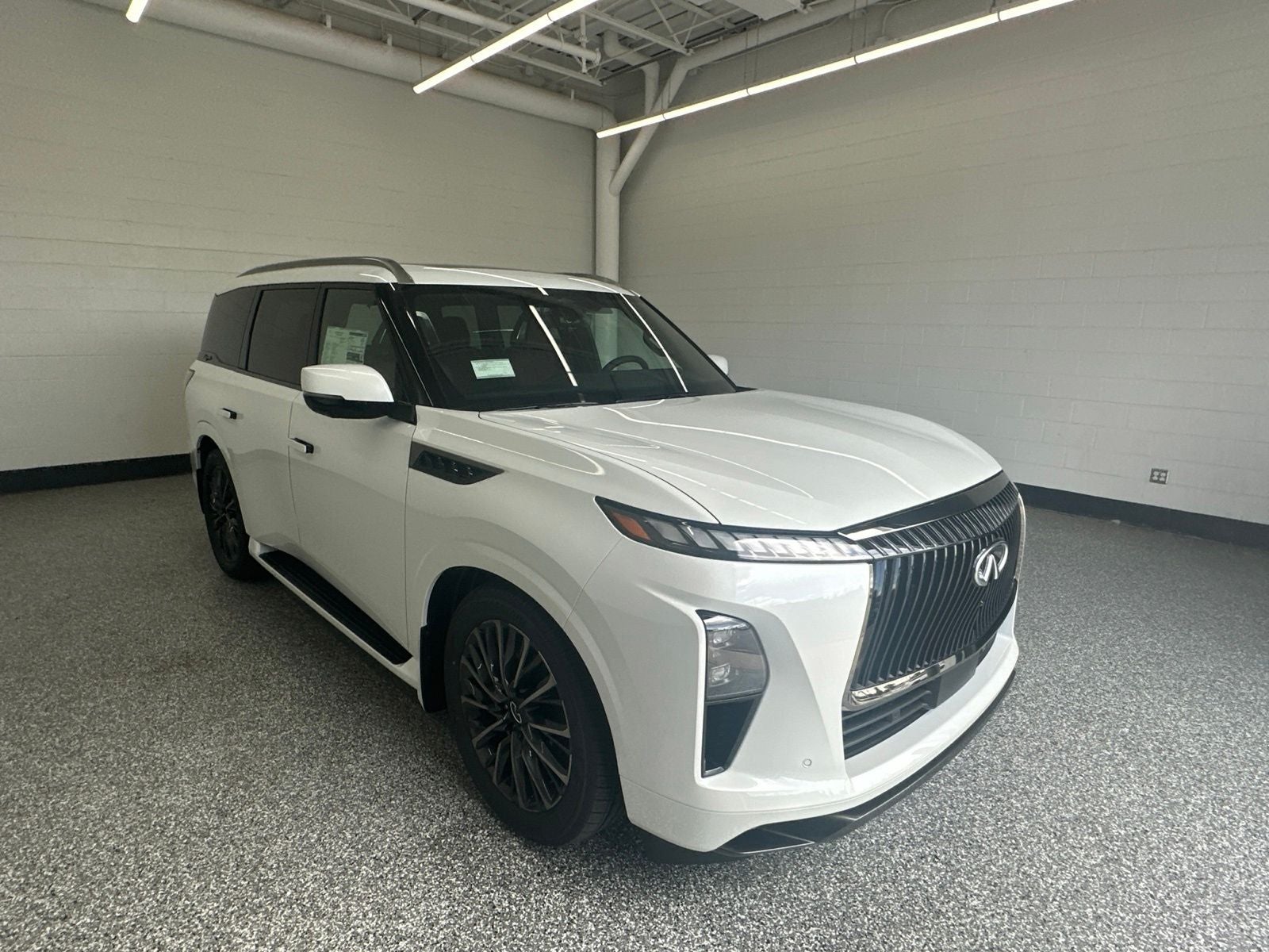 2027 INFINITI QX80 AUTOGRAPH
