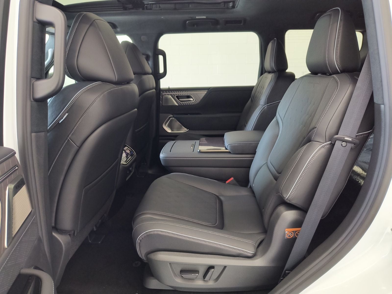 2027 INFINITI QX80 AUTOGRAPH