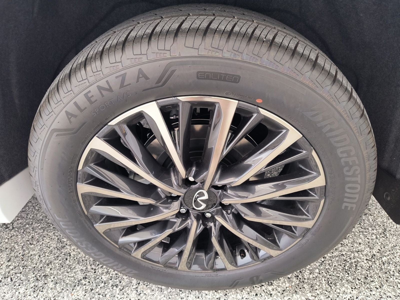 2027 INFINITI QX80 AUTOGRAPH
