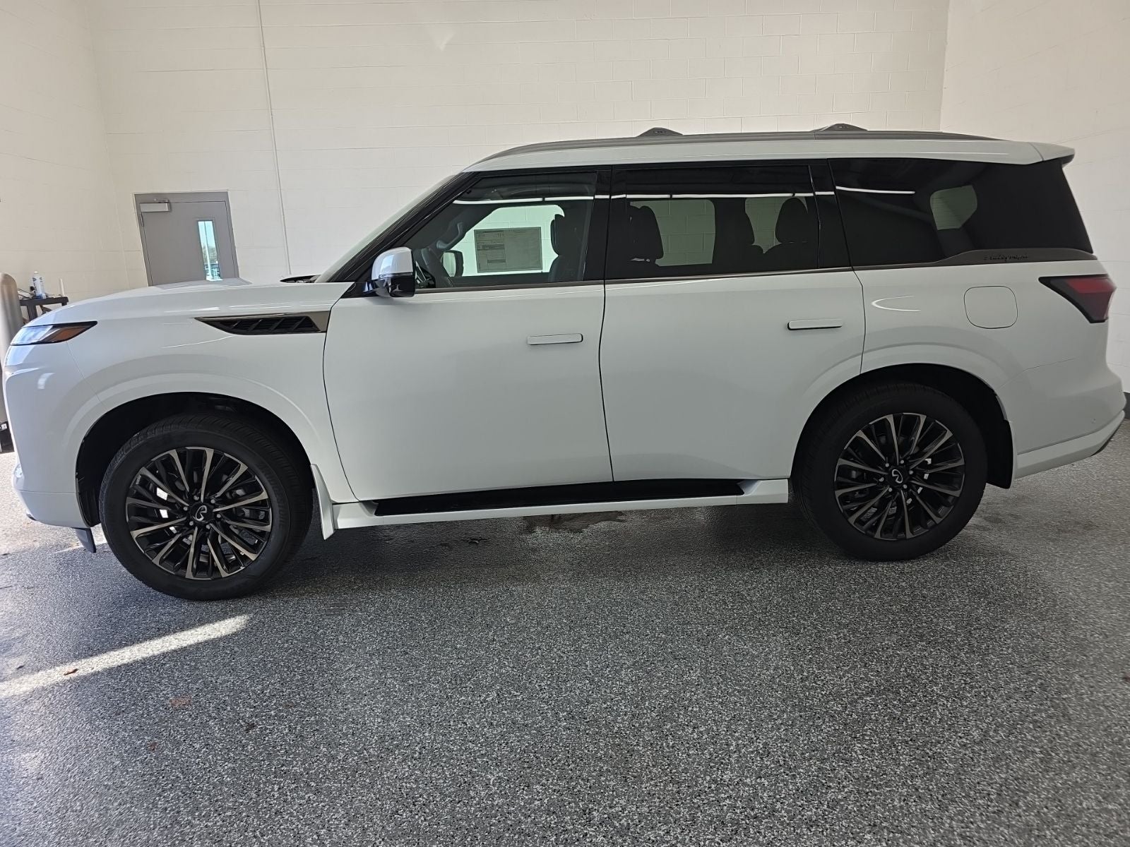 2026 INFINITI QX80 AUTOGRAPH