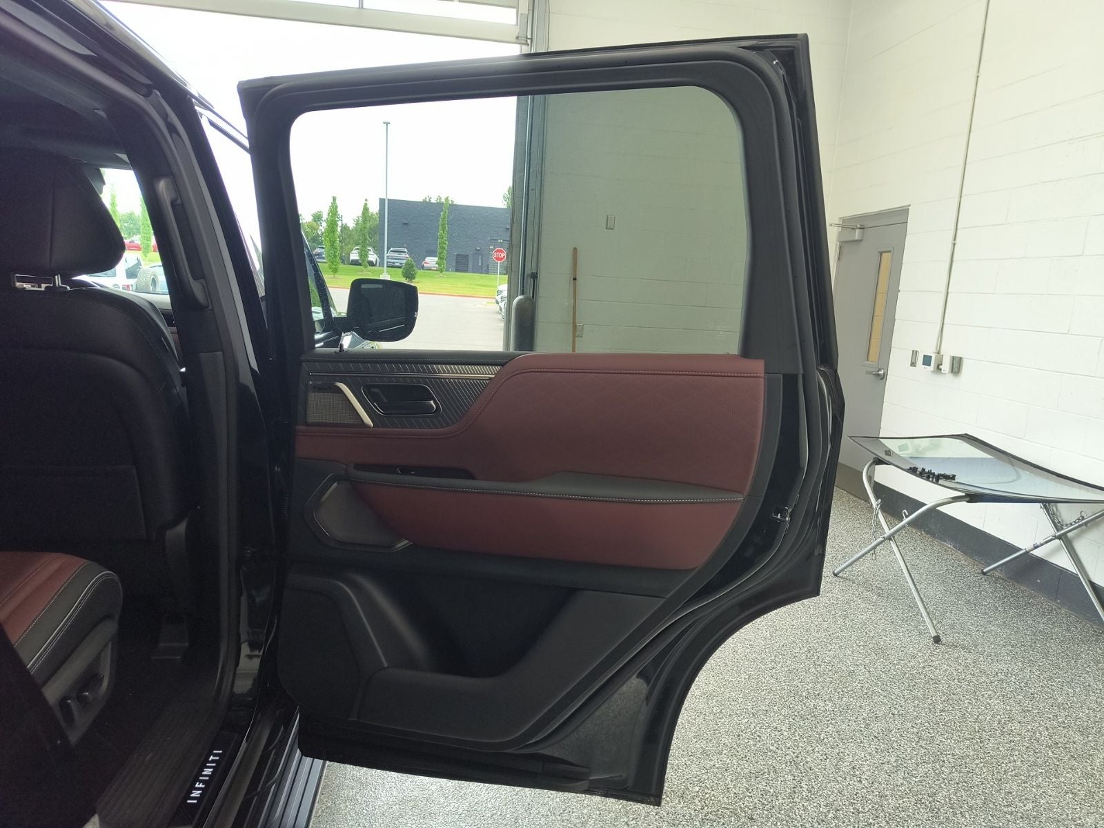 2027 INFINITI QX80 AUTOGRAPH
