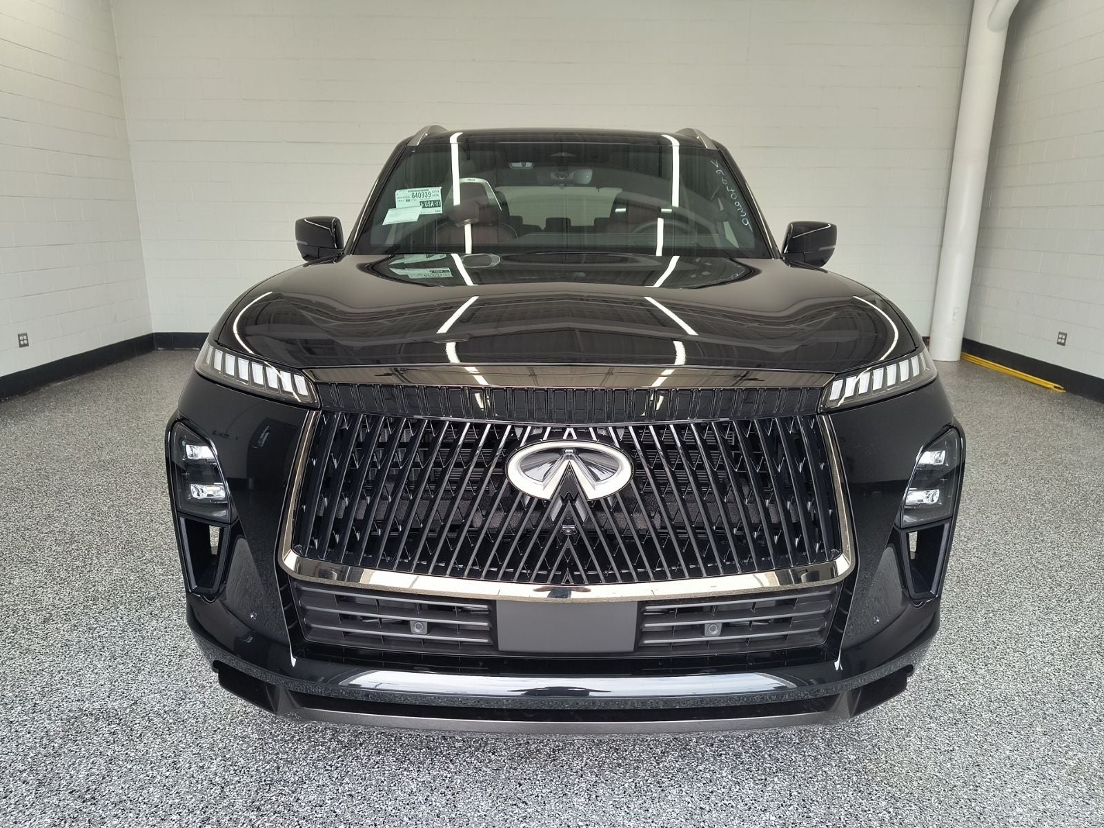 2027 INFINITI QX80 AUTOGRAPH