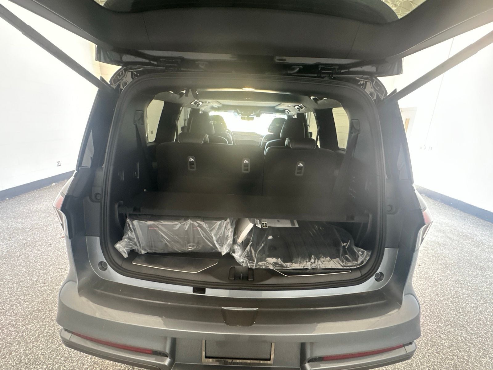 2027 INFINITI QX80 AUTOGRAPH
