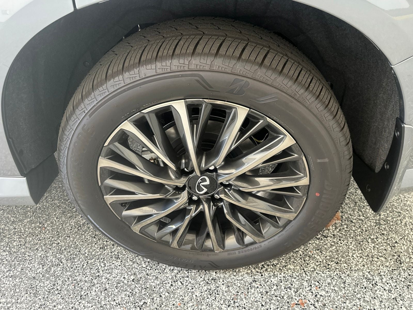 2027 INFINITI QX80 AUTOGRAPH