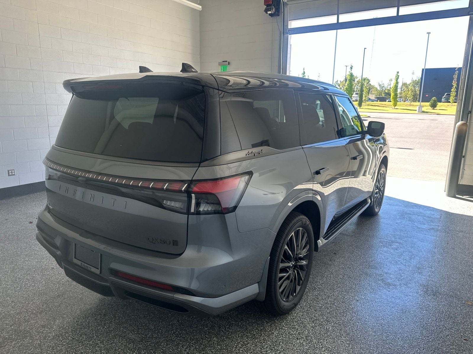 2027 INFINITI QX80 AUTOGRAPH