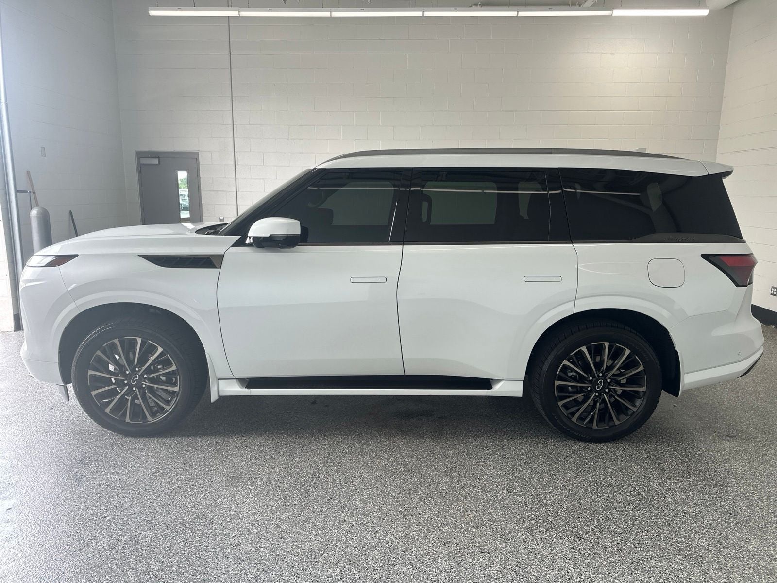 2026 INFINITI QX80 AUTOGRAPH AWD