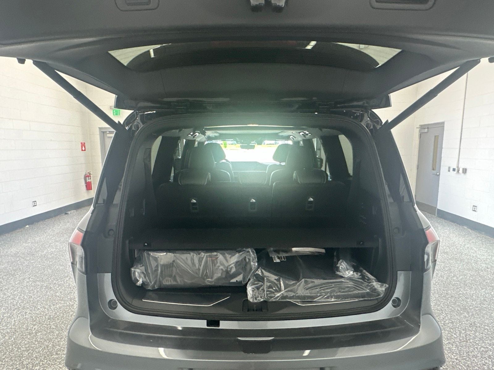 2027 INFINITI QX80 AUTOGRAPH