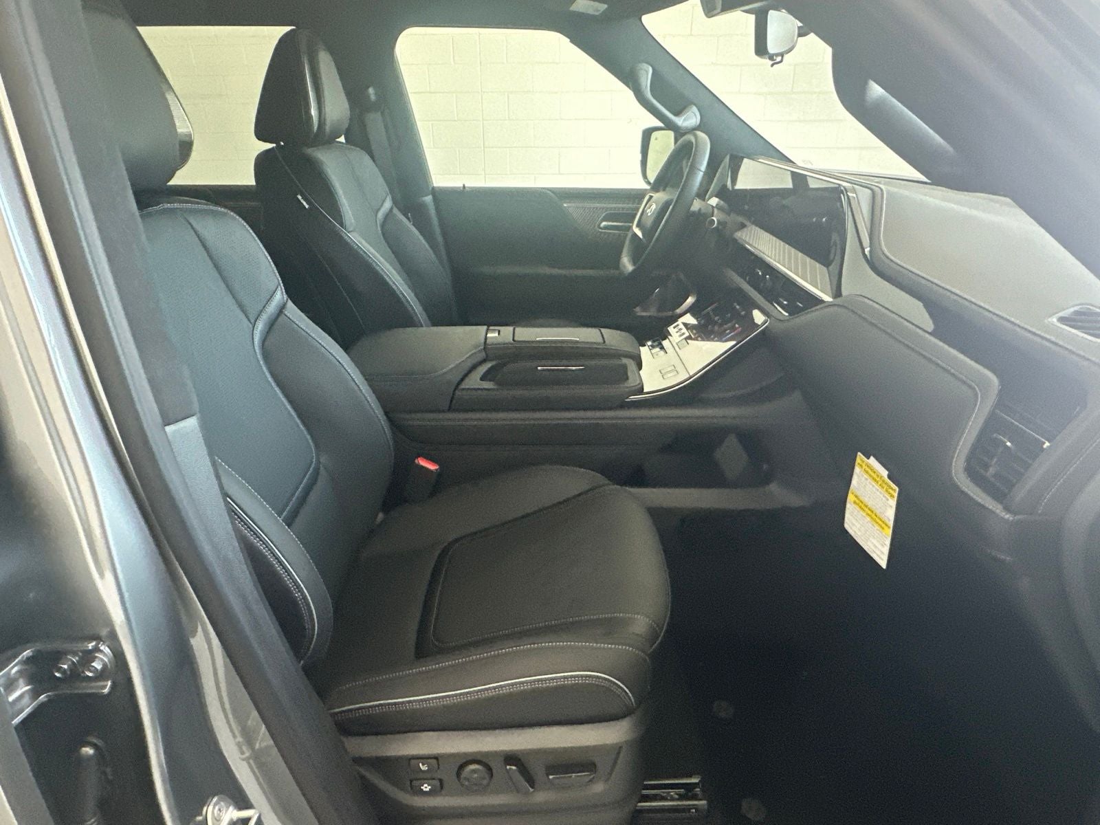 2027 INFINITI QX80 AUTOGRAPH