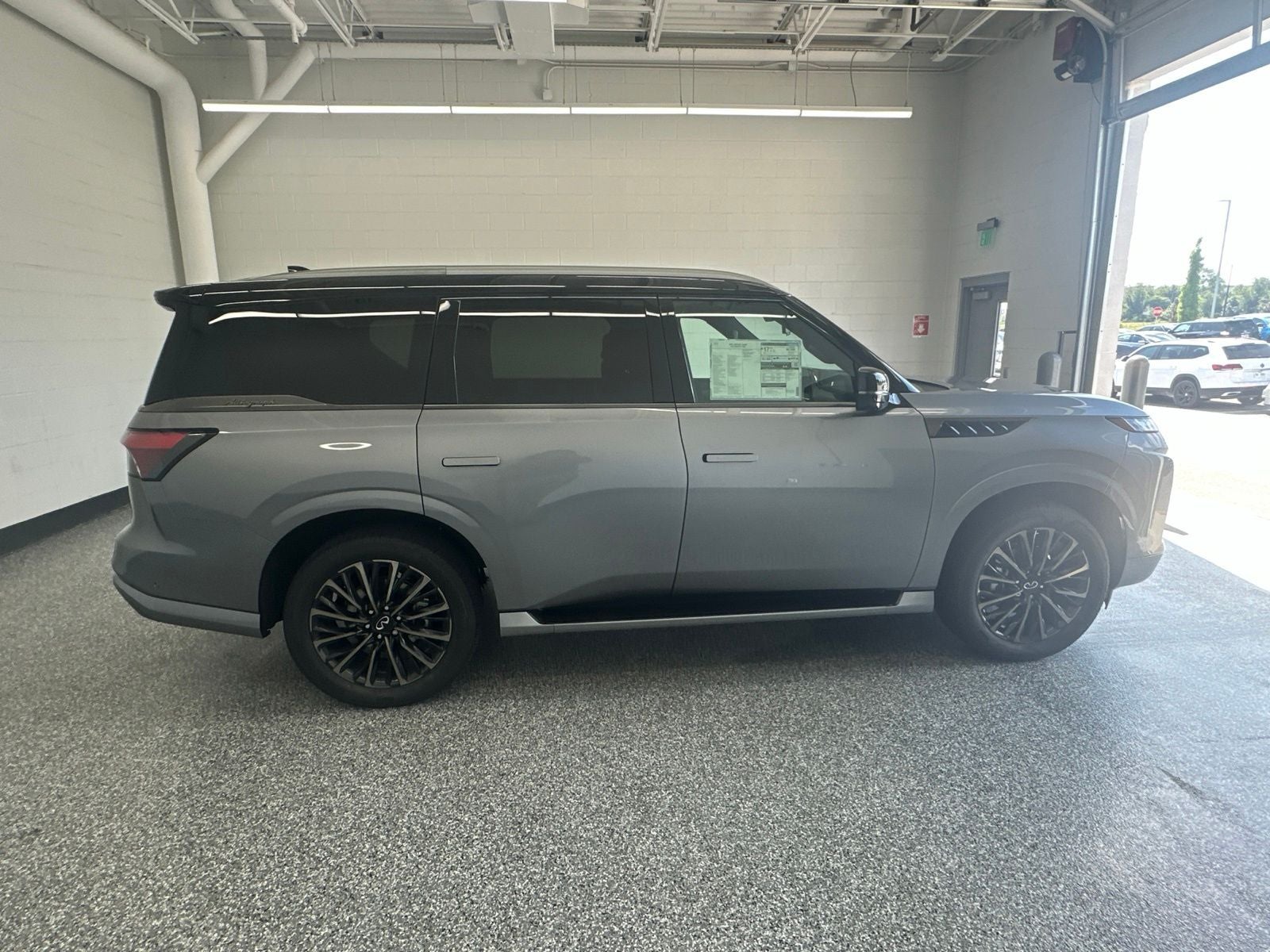 2027 INFINITI QX80 AUTOGRAPH