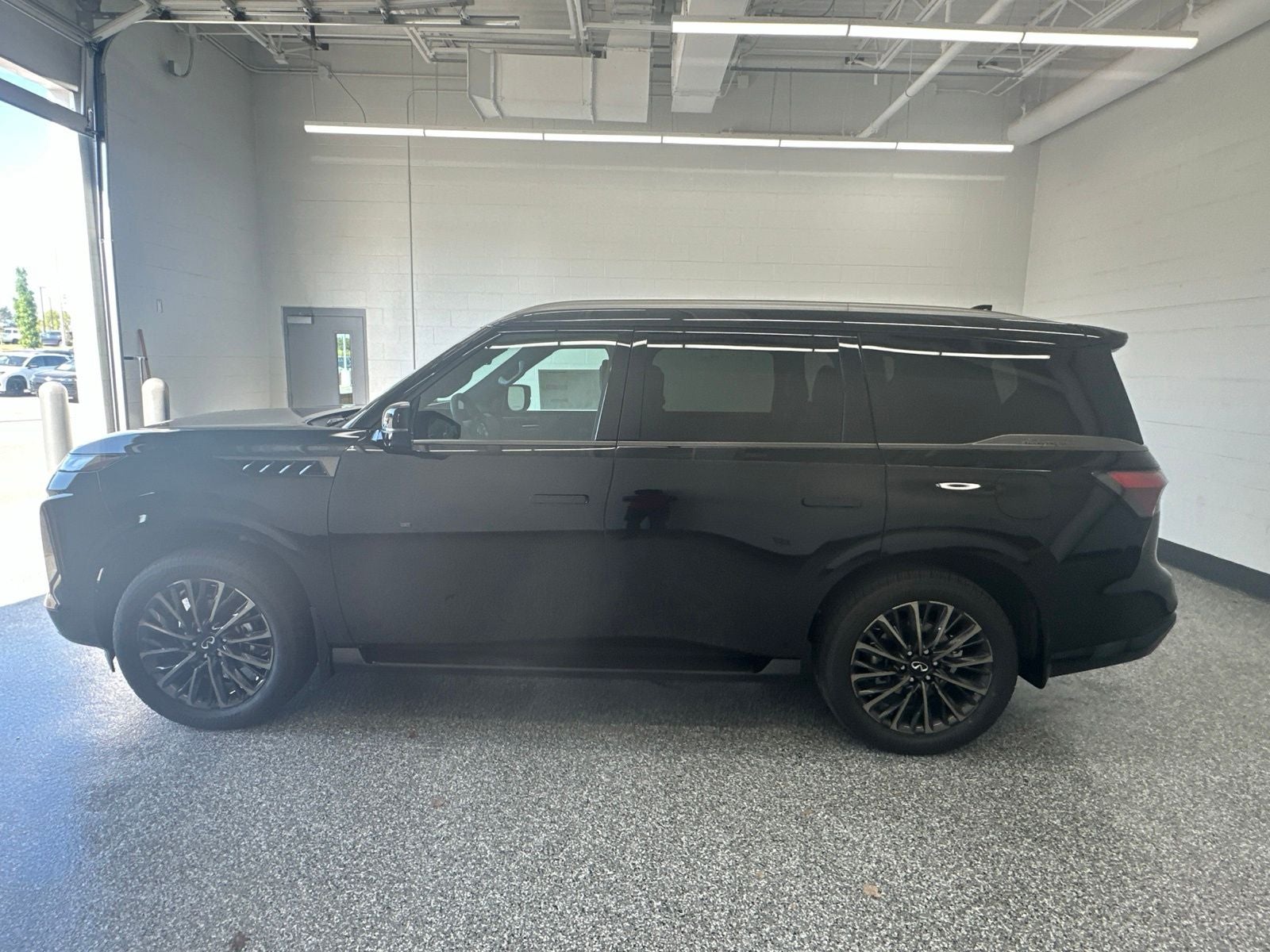 2027 INFINITI QX80 AUTOGRAPH