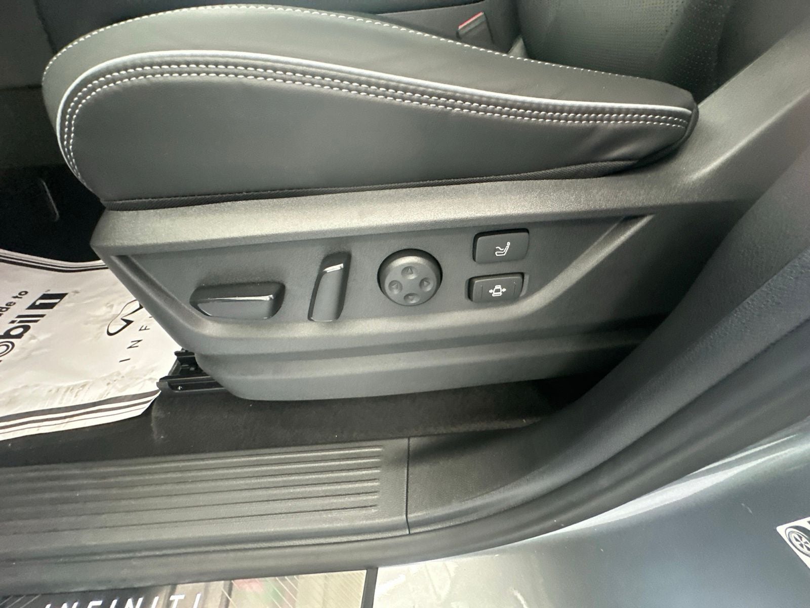 2027 INFINITI QX80 AUTOGRAPH