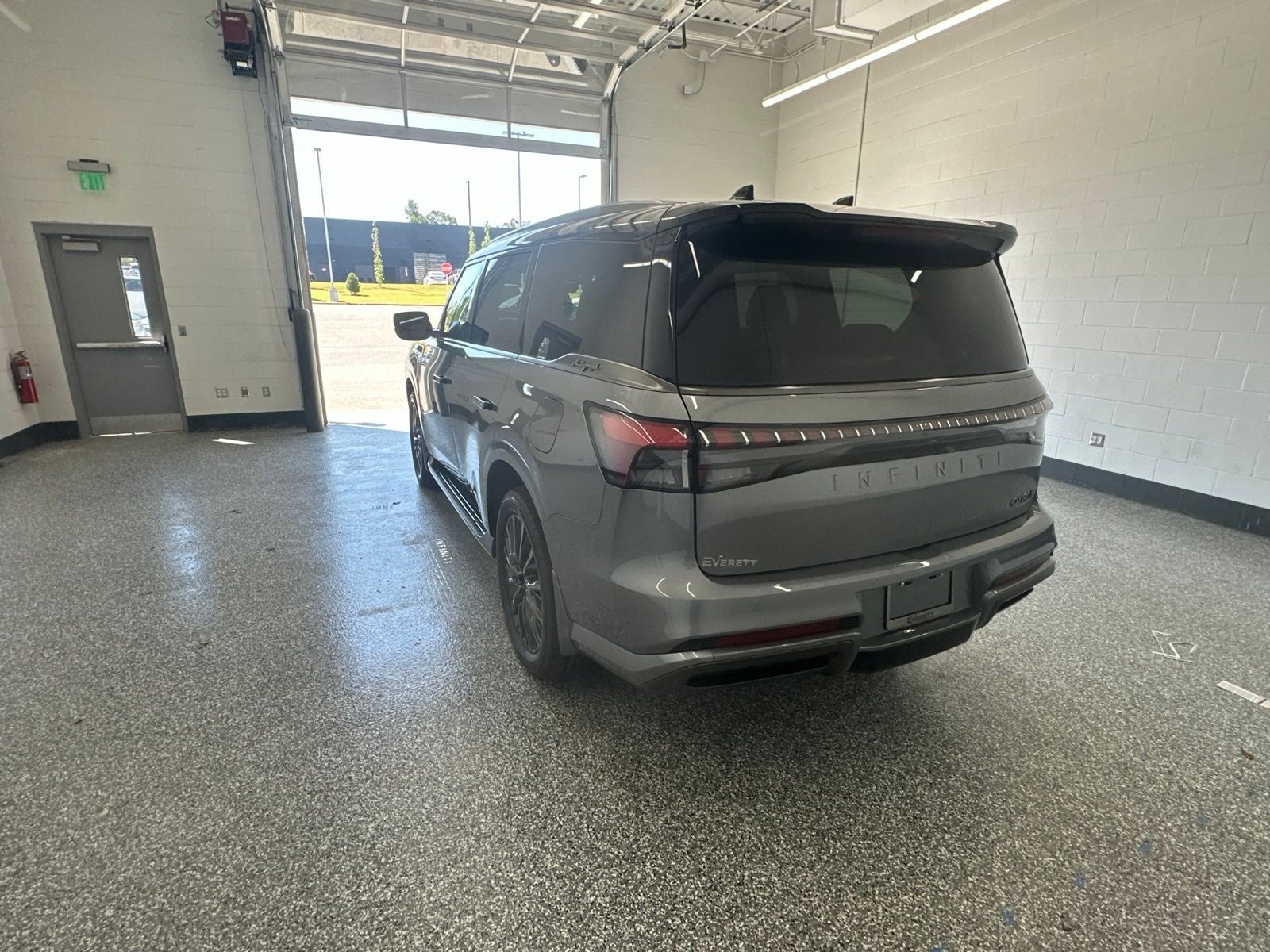 2027 INFINITI QX80 AUTOGRAPH