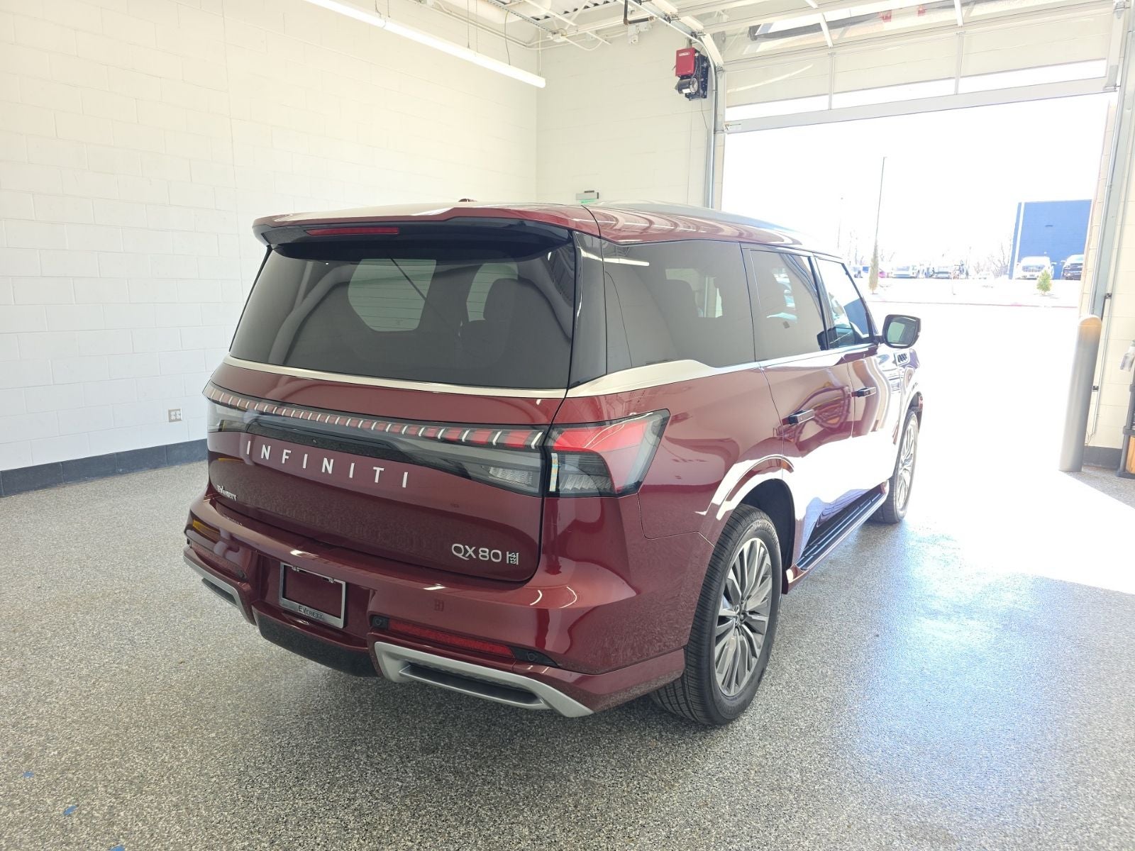 2025 INFINITI QX80 SENSORY