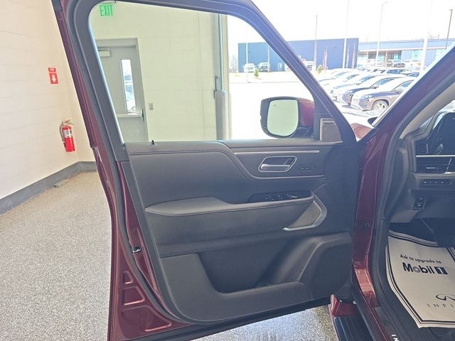 2025 INFINITI QX80 SENSORY