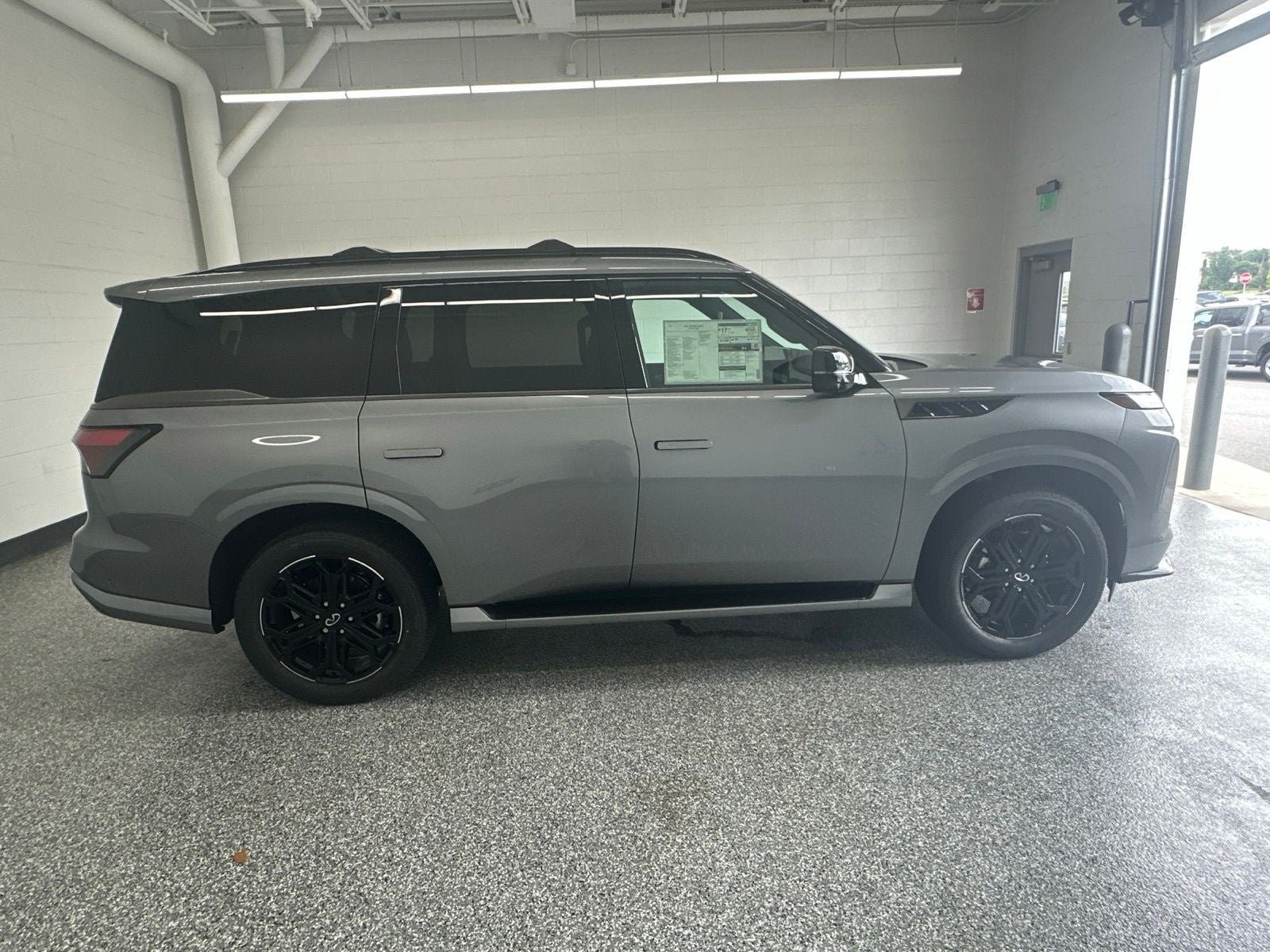 2027 INFINITI QX80 SPORT