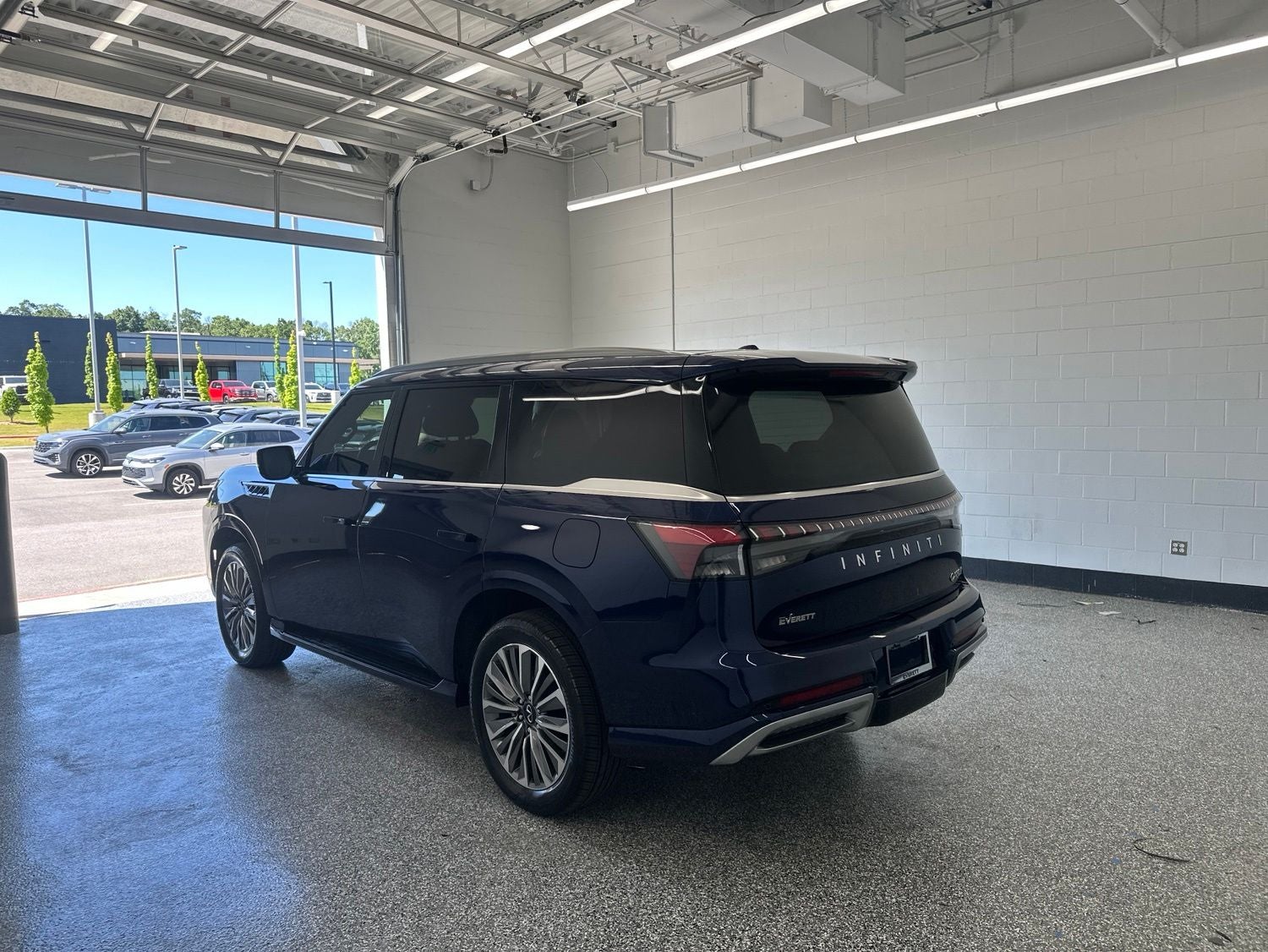 2025 INFINITI QX80 SENSORY