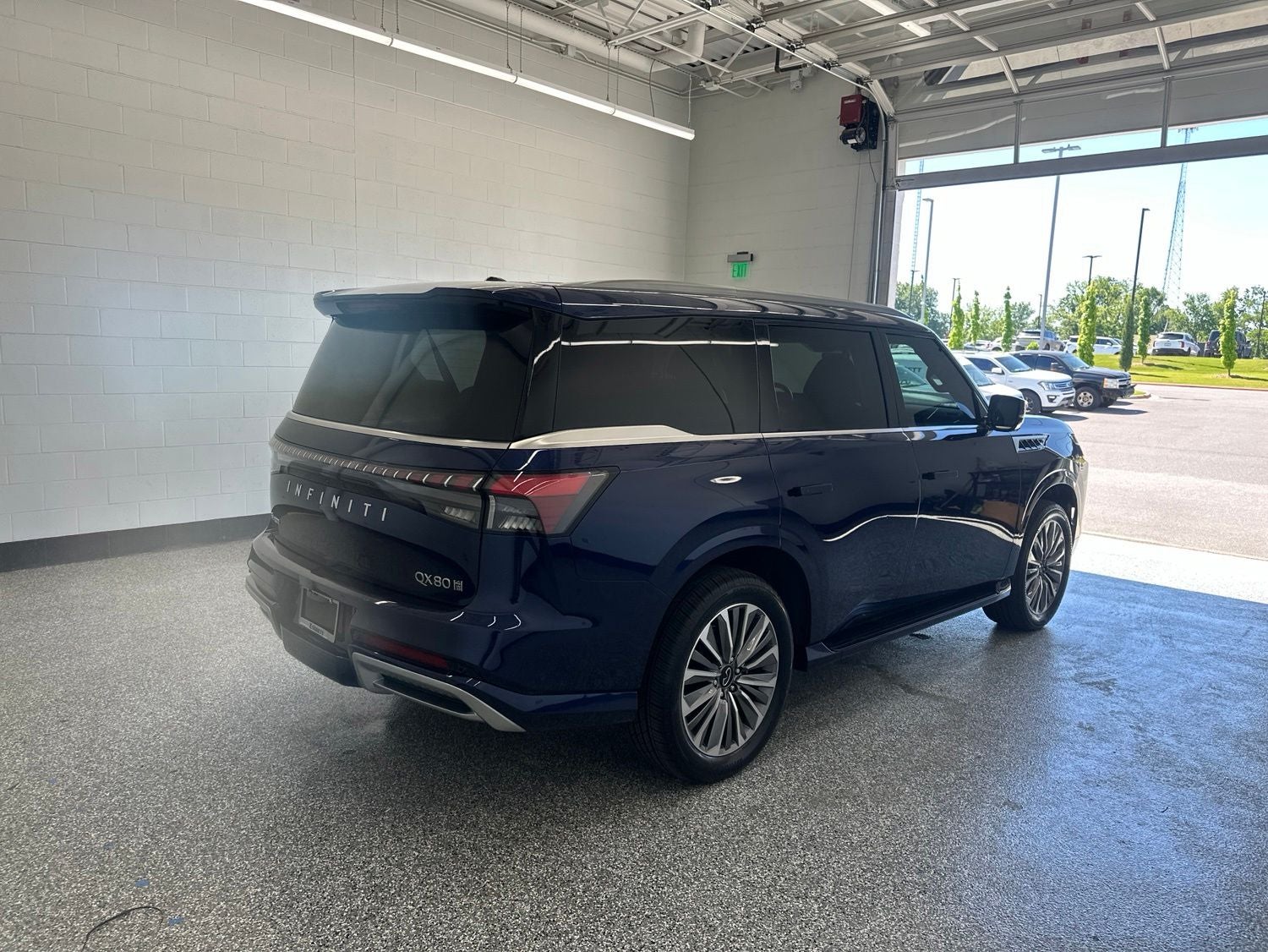 2025 INFINITI QX80 SENSORY