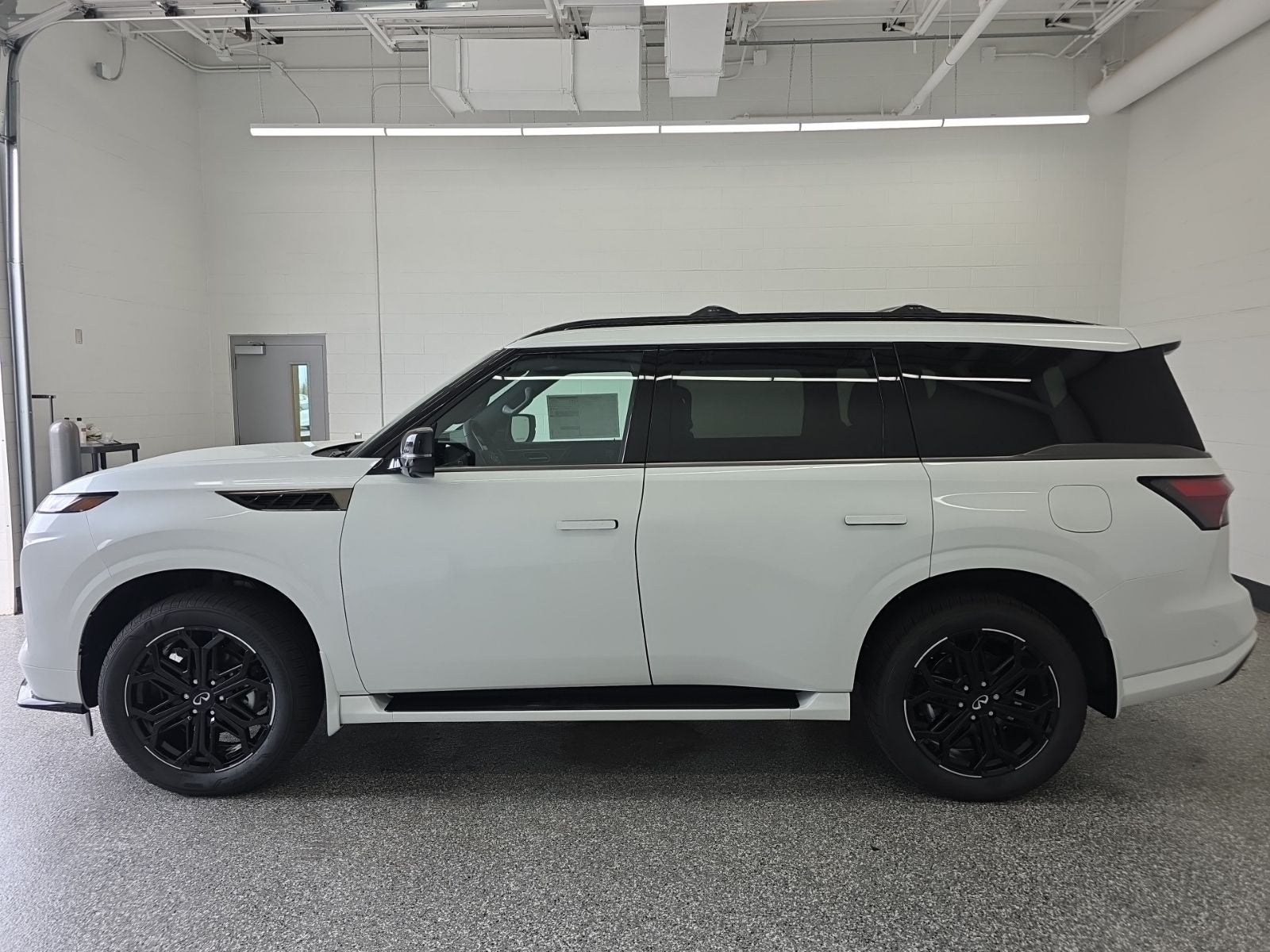 2026 INFINITI QX80 SPORT