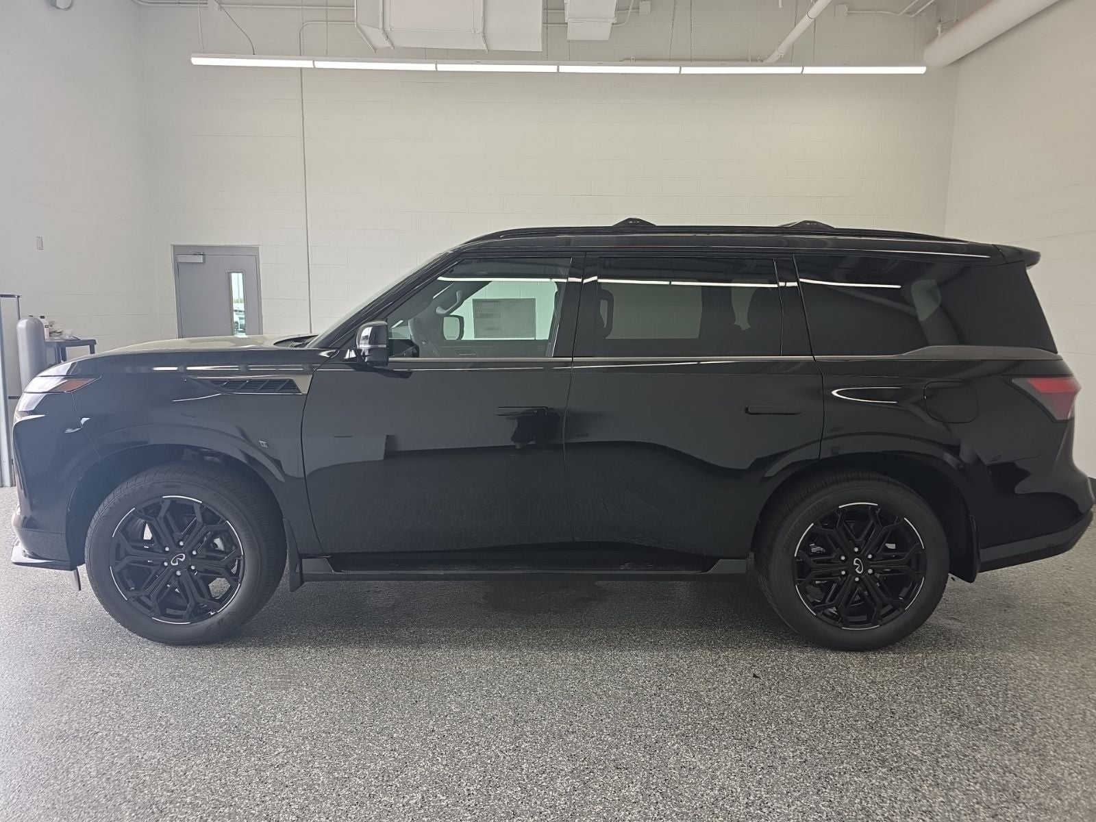 2026 INFINITI QX80 SPORT