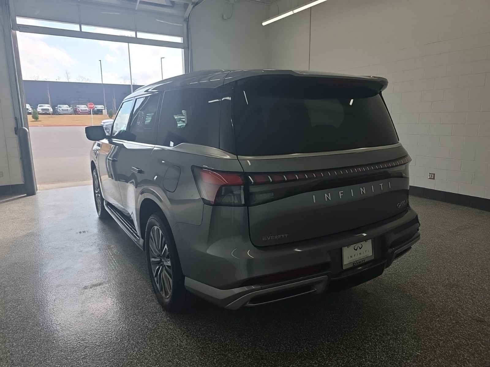 2025 INFINITI QX80 SENSORY