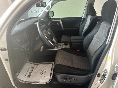 2022 Toyota 4Runner SR5