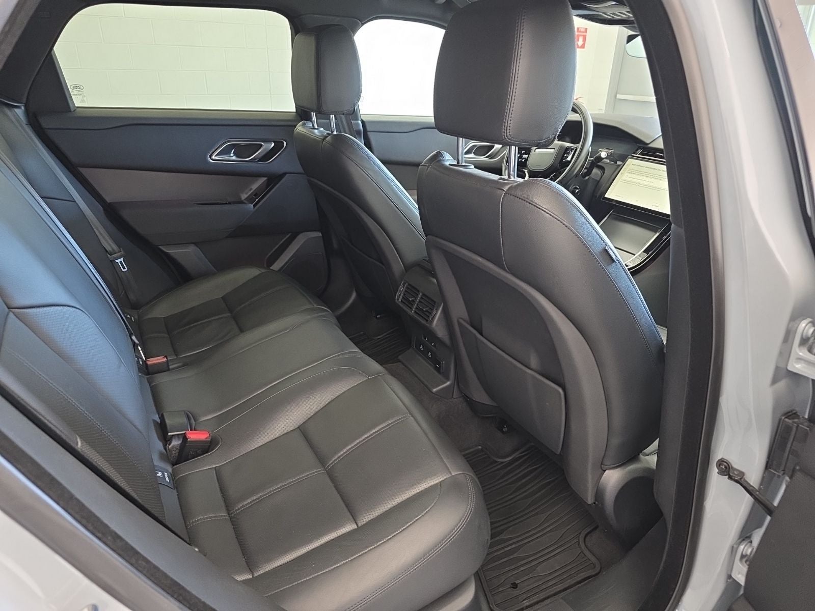 2025 Land Rover Range Rover Velar Dynamic SE