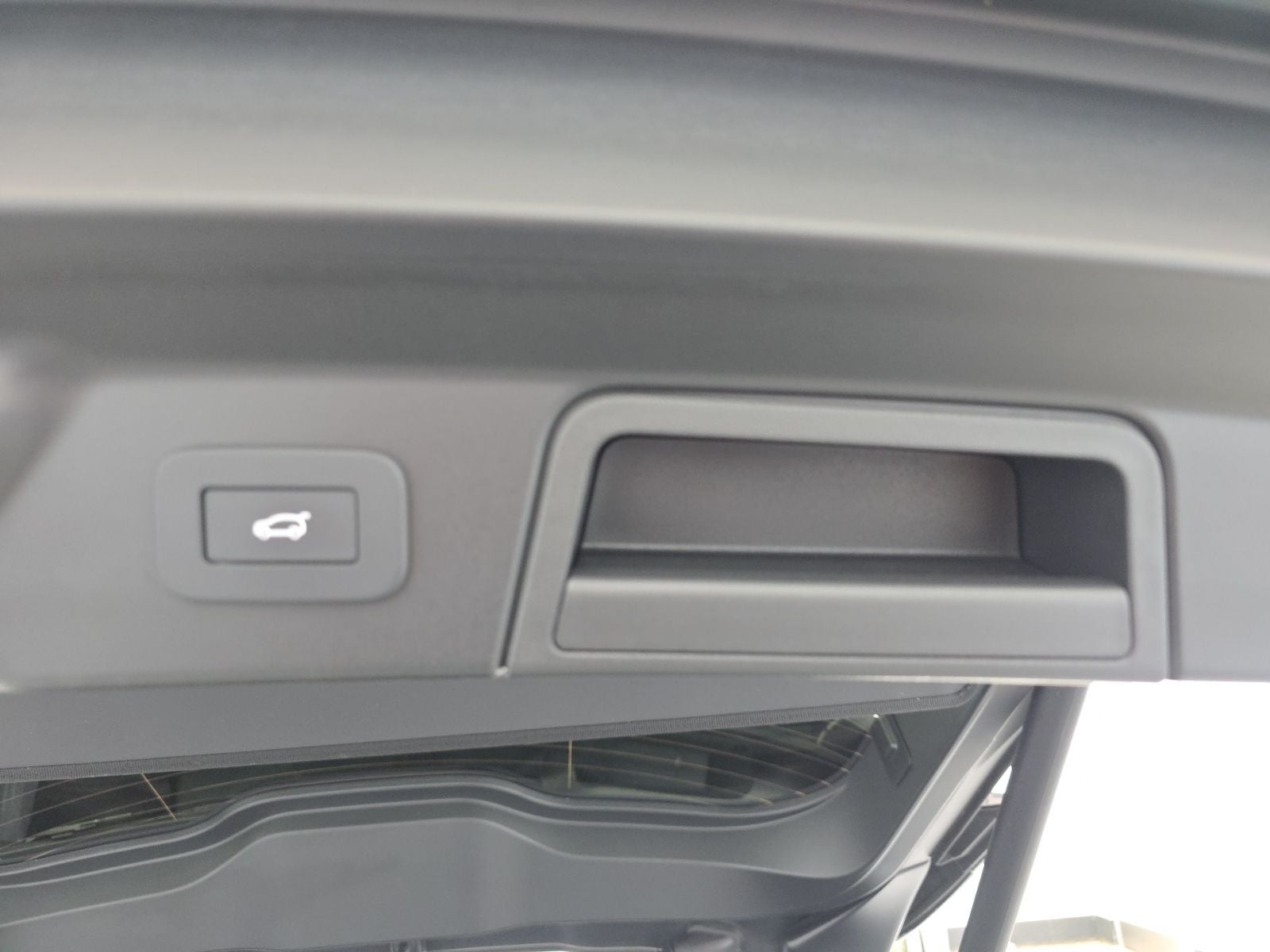 2025 Land Rover Range Rover Velar Dynamic SE