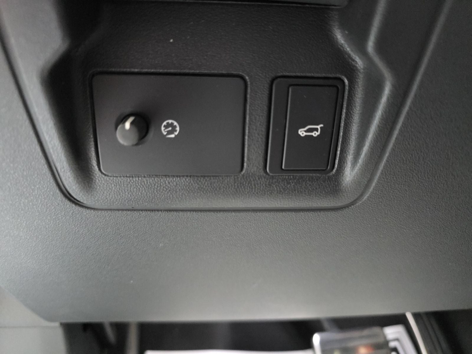 2025 Land Rover Range Rover Velar Dynamic SE