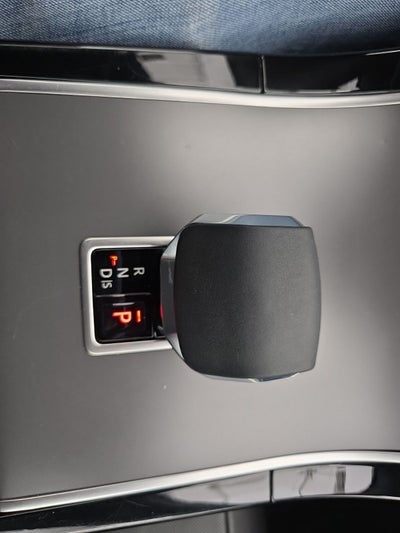 2025 Land Rover Range Rover Velar Dynamic SE