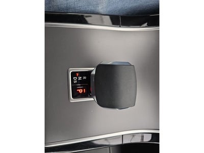 2025 Land Rover Range Rover Velar Dynamic SE