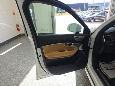 2021 Volvo XC90 Recharge Plug-In Hybrid T8 Inscription 7 Passenger