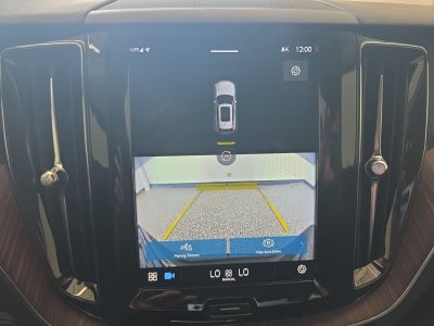 2023 Volvo XC60 B5 Plus Dark Theme