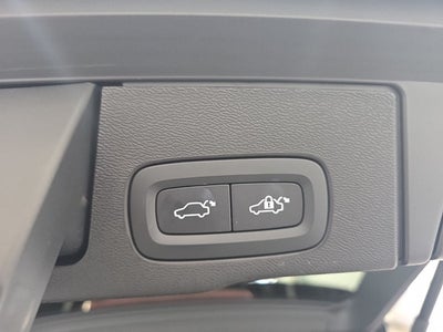 2023 Volvo XC60 B5 Plus Dark Theme