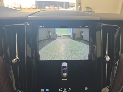 2023 Volvo XC60 B5 Plus Dark Theme