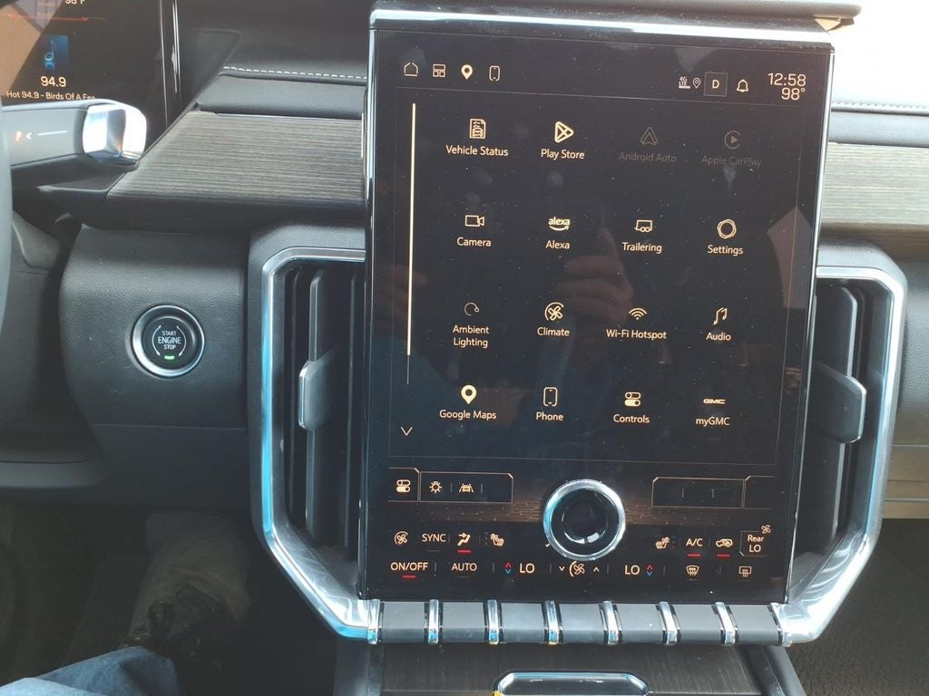 2024 GMC Acadia Denali