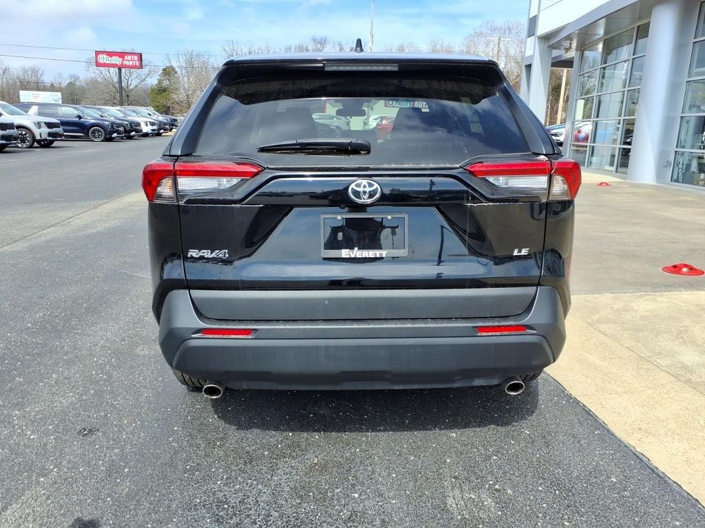 2023 Toyota RAV4 LE