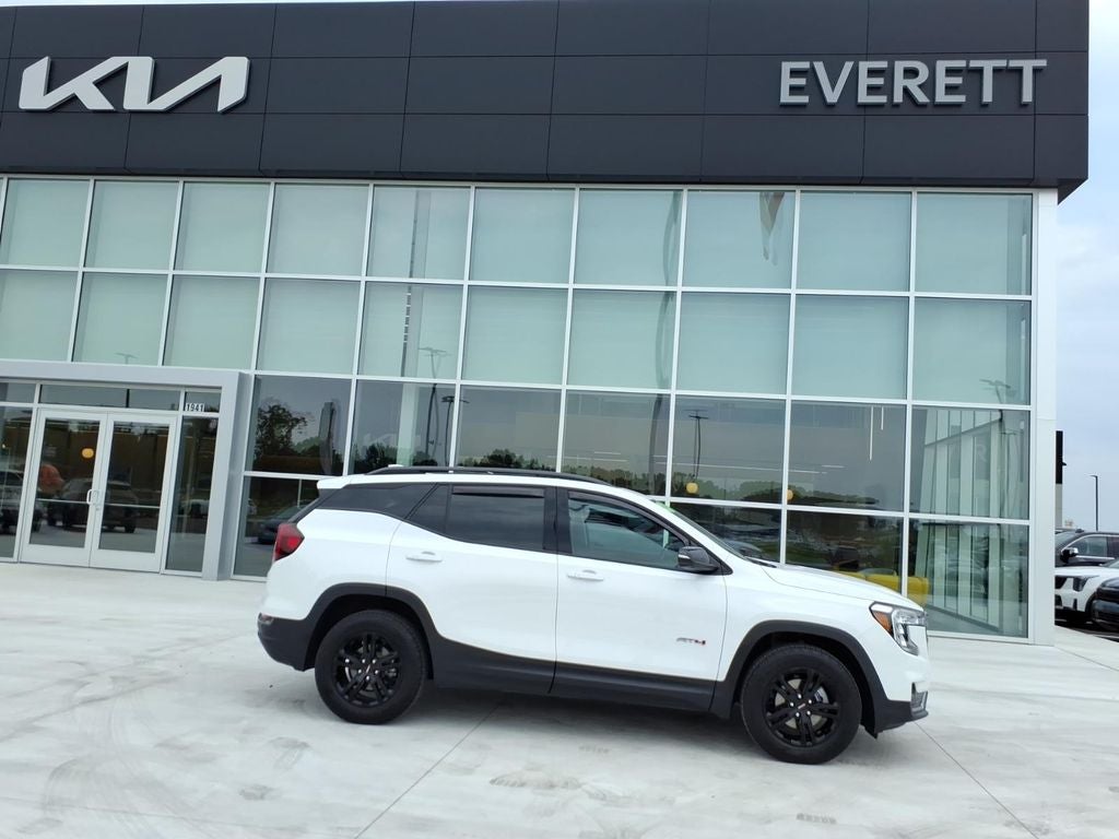 2024 GMC Terrain AT4