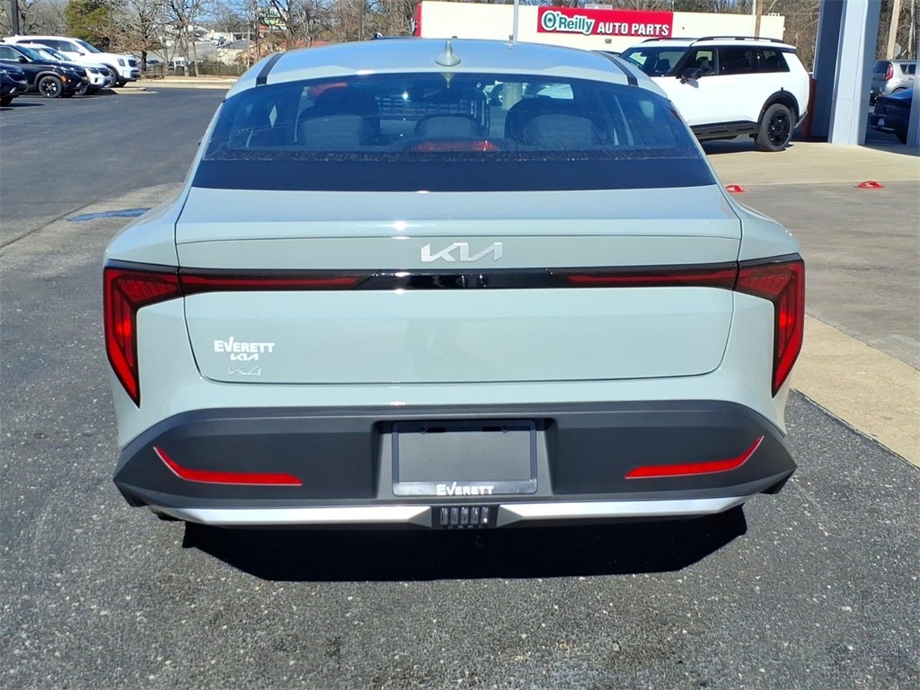 2026 Kia K4 LXS
