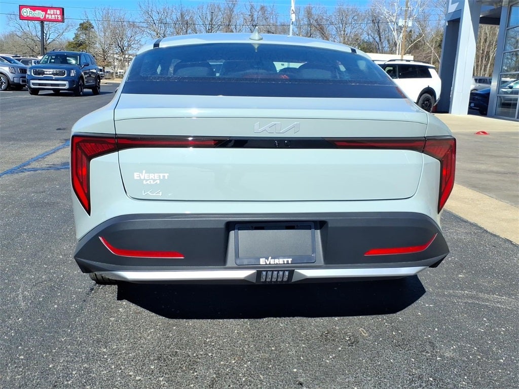 2026 Kia K4 LXS