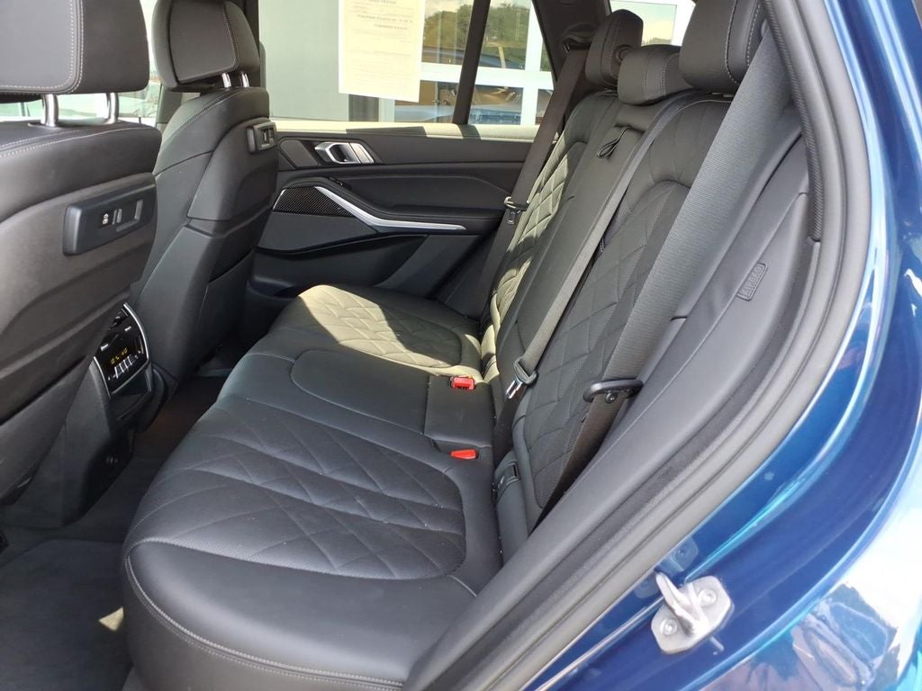 2023 BMW X5 M50i