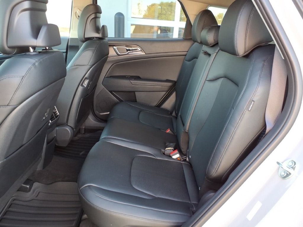 2027 Kia Sportage EX