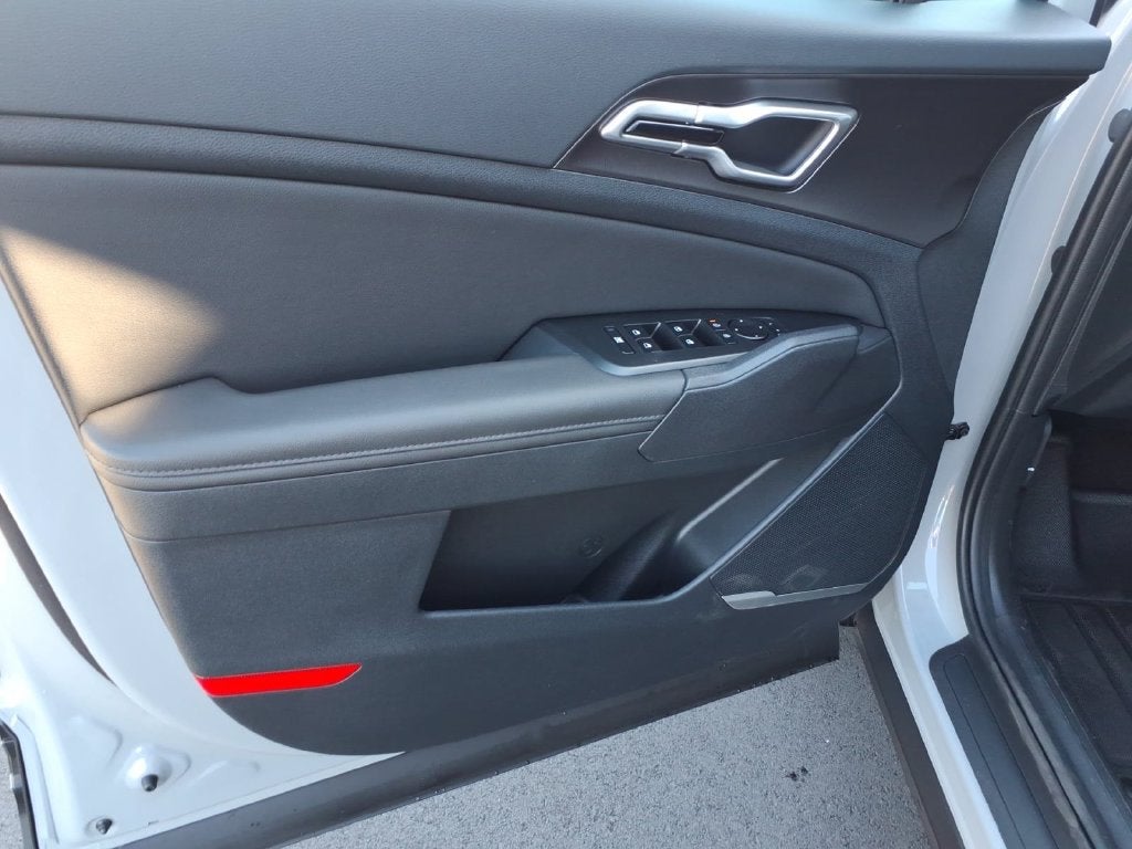 2027 Kia Sportage EX