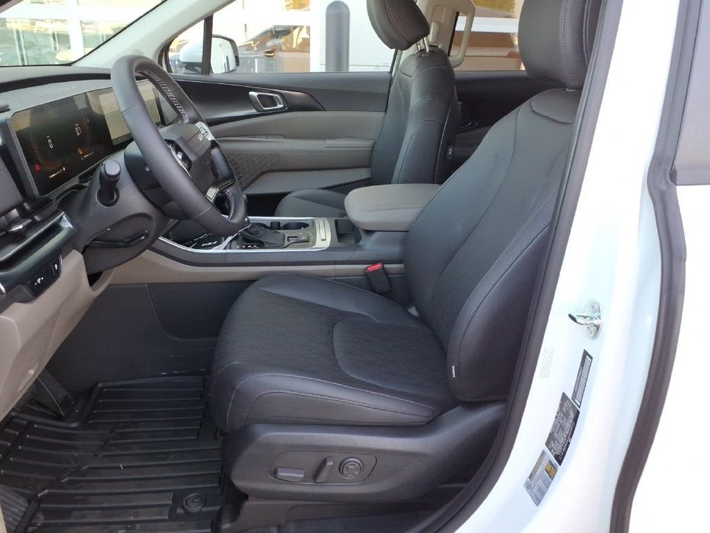 2027 Kia Carnival LXS